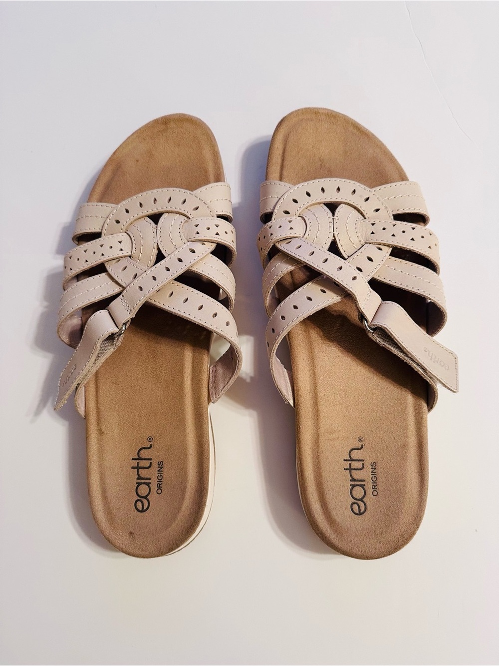 Earth Origins Women's 12M Tall Beige Slide Sandals